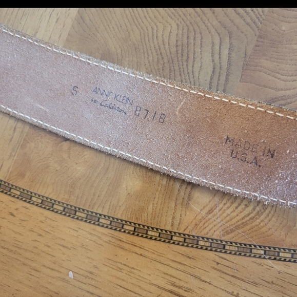 Vintage and Klein equestrian Style tan leather belt Small - Picture 3 of 5